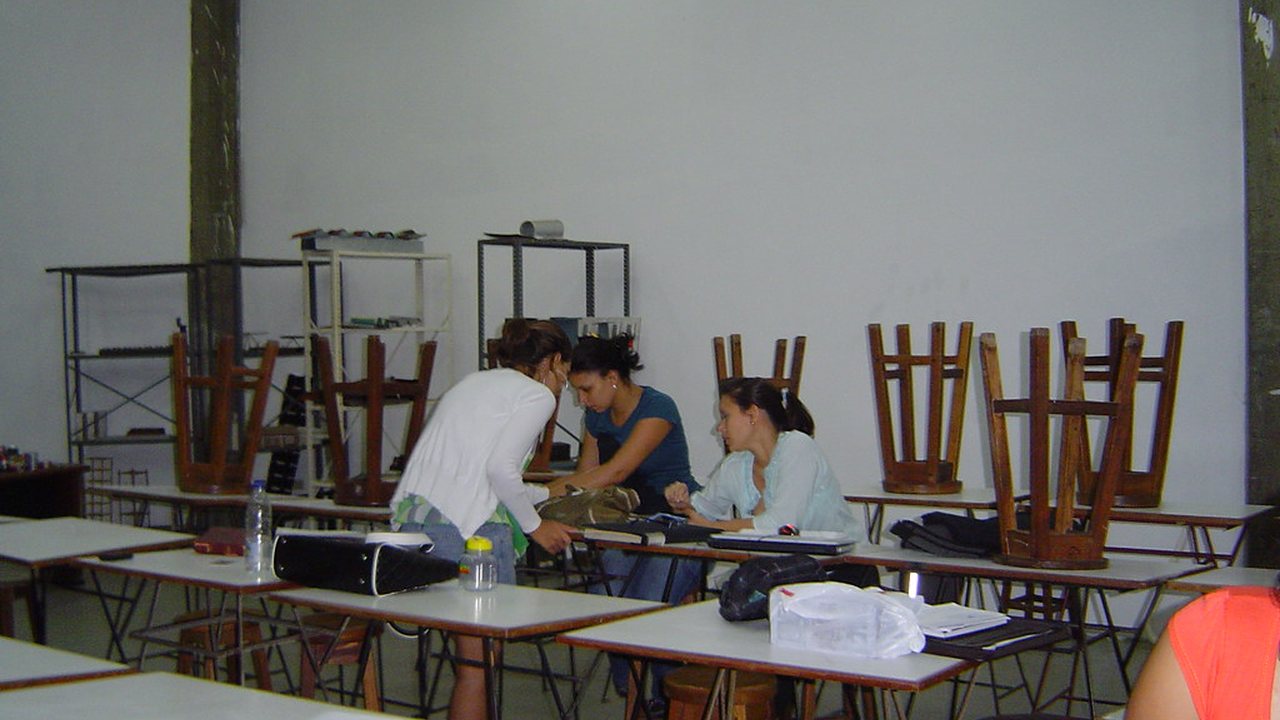 Ciclo de nivelación de verano reúne a 180 estudiantes en cursos de matemática y redacción